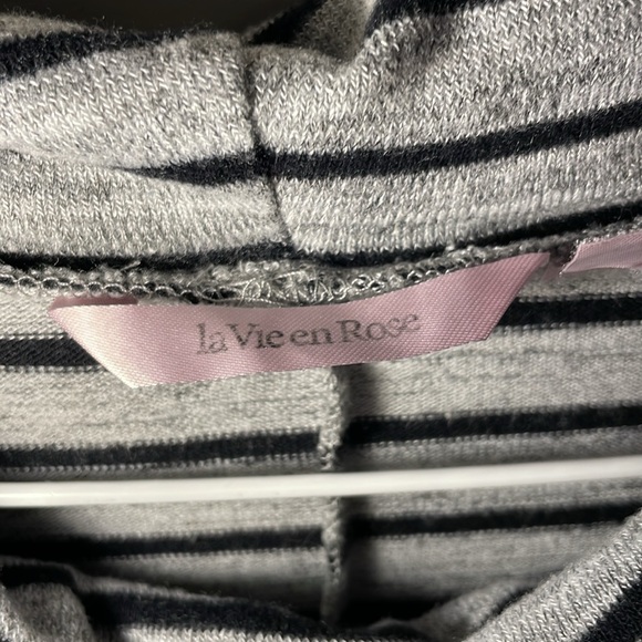 La Vie en Rose women size Small soft blouse - Picture 4 of 4